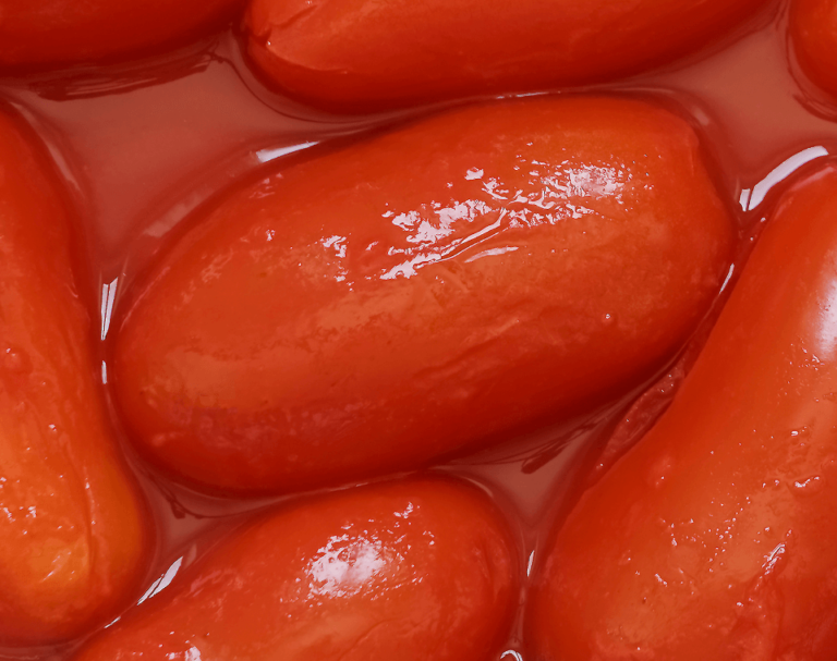 Tomates pelados enteros